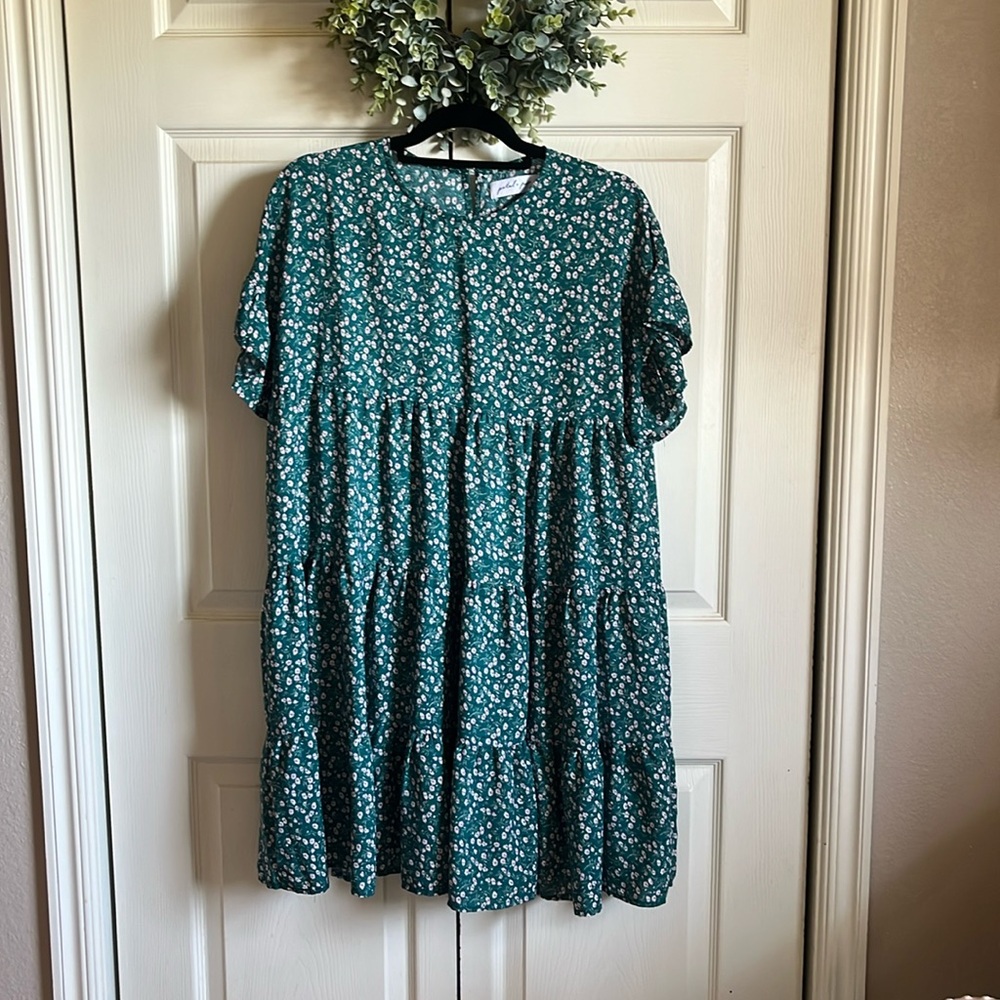 Petal & Pup US women’s size 10 floral teal tiered dress